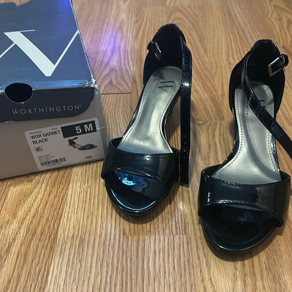 Patent Worthington Heels - new with box
